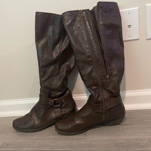 Wide calf heeled boots